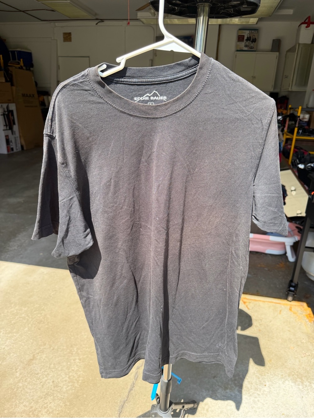Eddie Bauer Men’s Black Short Sleeve Crewneck Tee